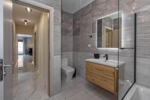 Black Diamond Apartment